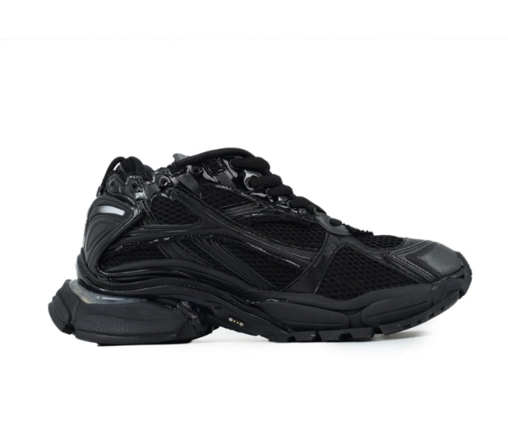 Balenciaga Runner Black (LED) make sure to inform what size you need